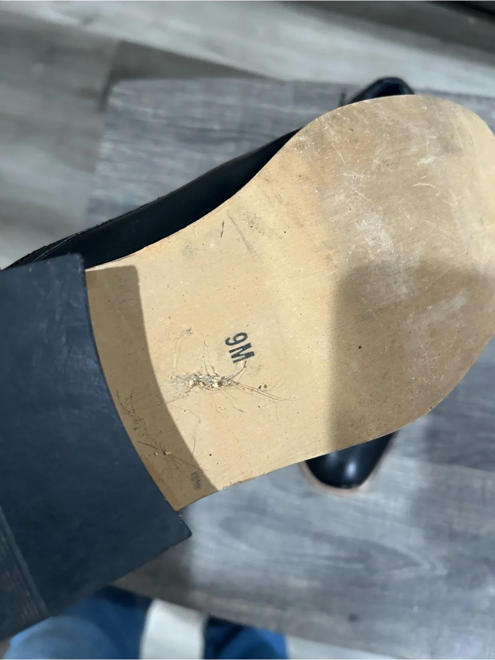 Angiolos polished black